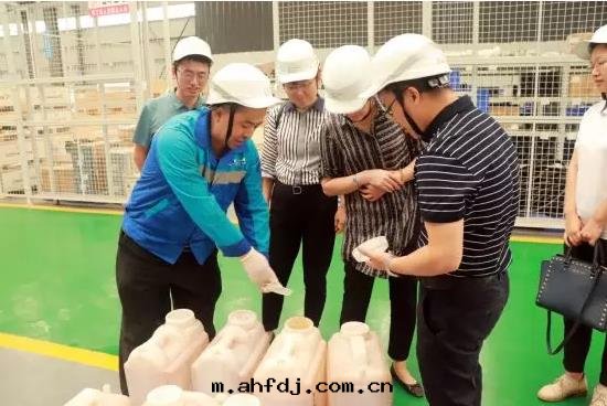 中(zhōng)石(dàn)化(huà)节(jié)能环保公(gōng)司及(jí)西(xī)南(nán)局(jú)領導莅臨我司參觀油(yóu)气田(tián)廢水(shuǐ)處(chù)理(lǐ)