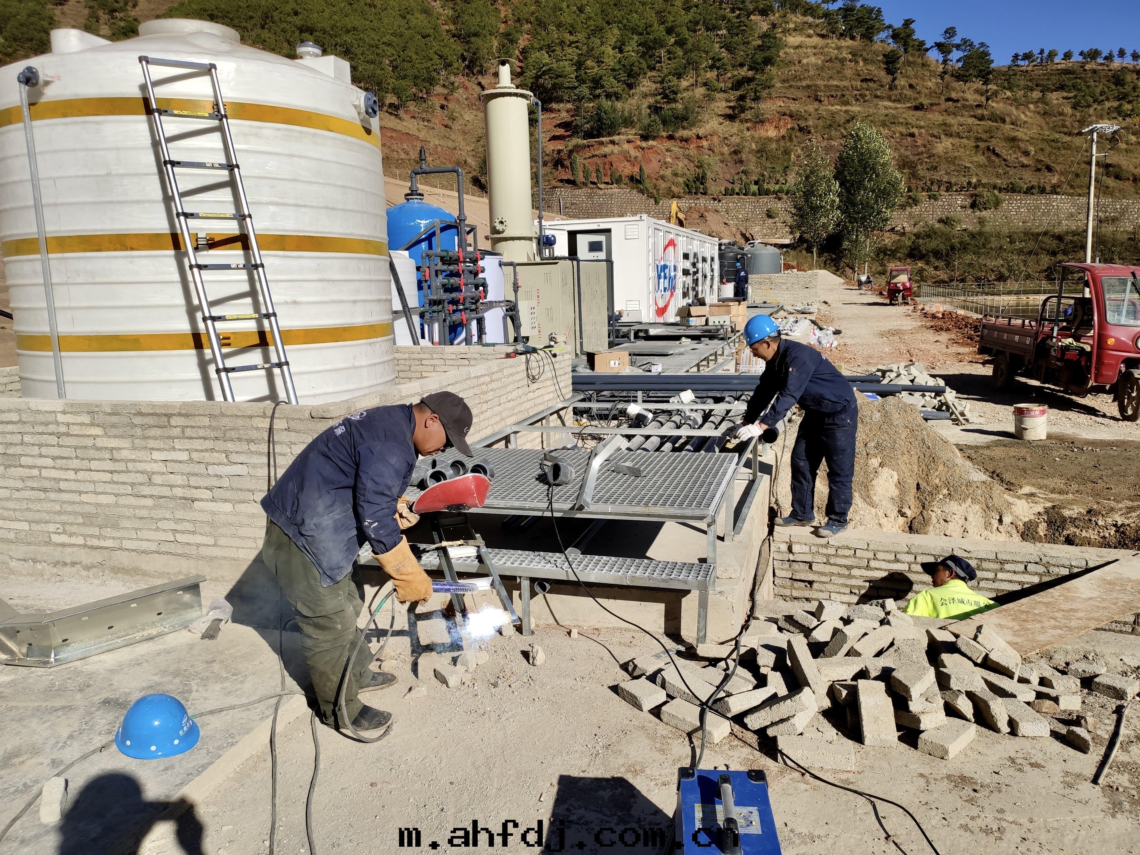 戰風(fēng)沙(shā)、抗温(wēn)差，一(yī)往無前(qián)保万(wàn)家(jiā)--碩特(tè)环保会澤項目正(zhèng)式運行