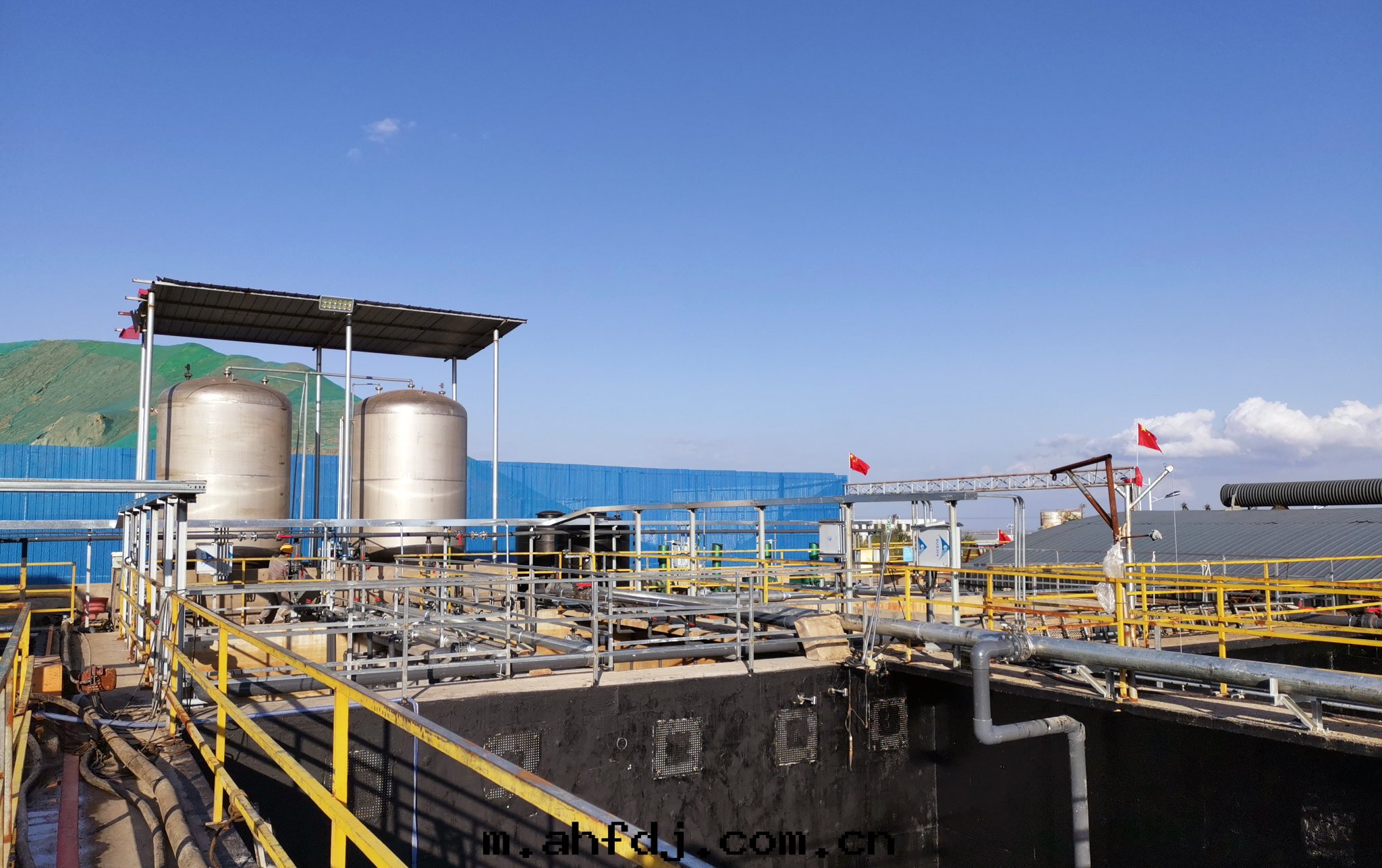 內(nèi)蒙古宇紅(hóng)鑫环保科技有(yǒu)限公(gōng)司气田(tián)壓裂返排液設備及(jí)全流程處(chù)理(lǐ)項目